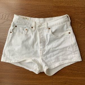(2 for $20) Levi’s 501 white jean shorts - size 26